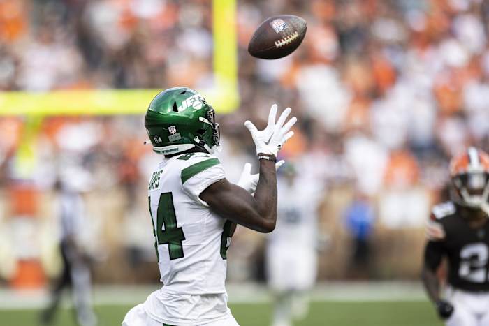 Sep 18, 2022; Cleveland, Ohio, USA; New York Jets wide receiver Corey Davis (84) makes a reception for a touchdown against the Cleveland Browns during the fourth quarter at FirstEnergy Stadium. Mandatory Credit: Scott Galvin-USA TODAY Sports
